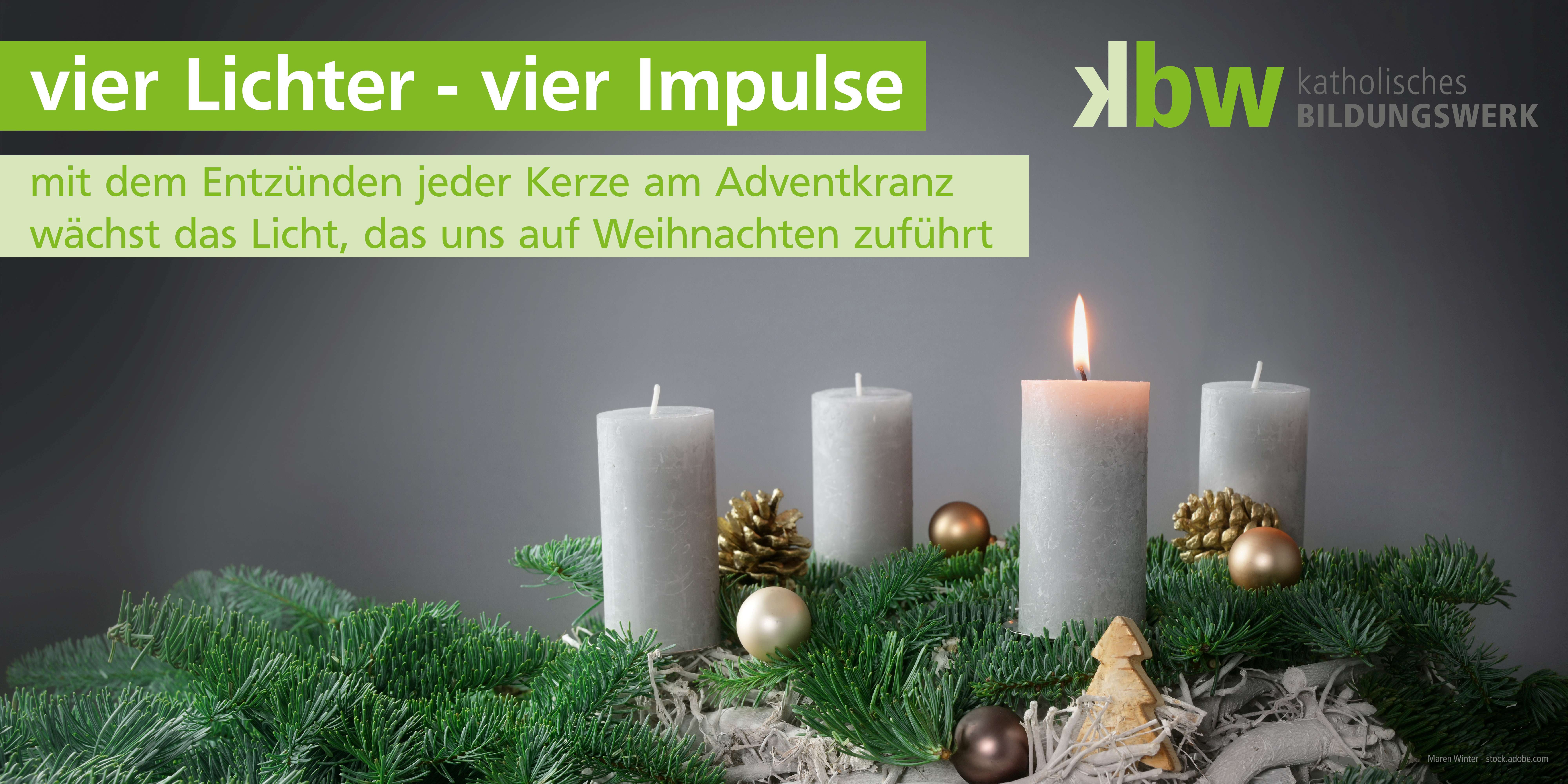 1-kerze-advent-klein-2025-600x250-crop-58-86.webp