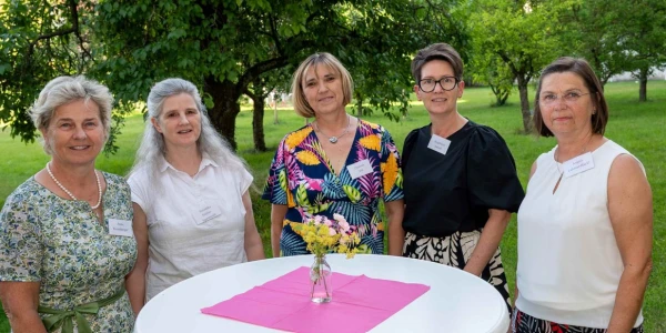 frauenkommission-klein-600x300-crop-53-52.webp