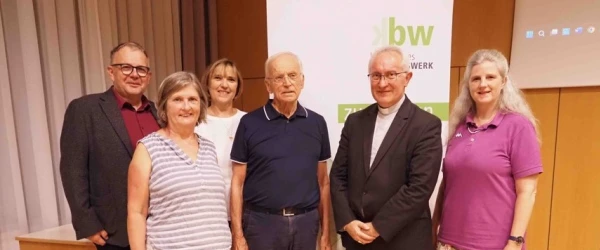 gruppenfoto-klein-600x250-crop-50-39.webp